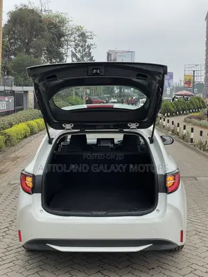 Toyota Corolla Touring 2019 White