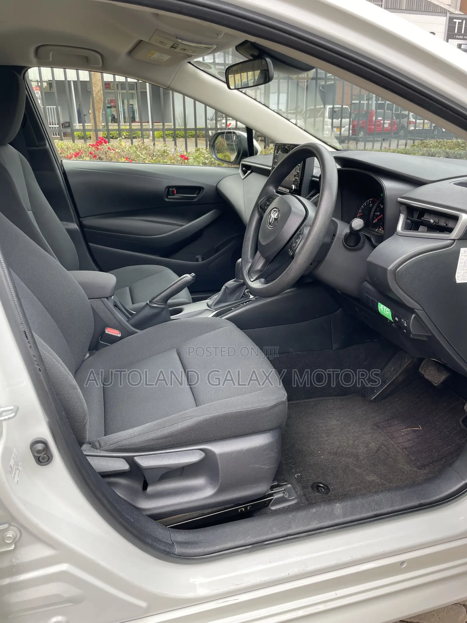 Toyota Corolla Touring 2019 White