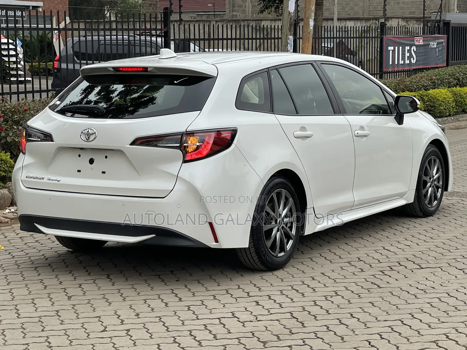 Toyota Corolla Touring 2019 White