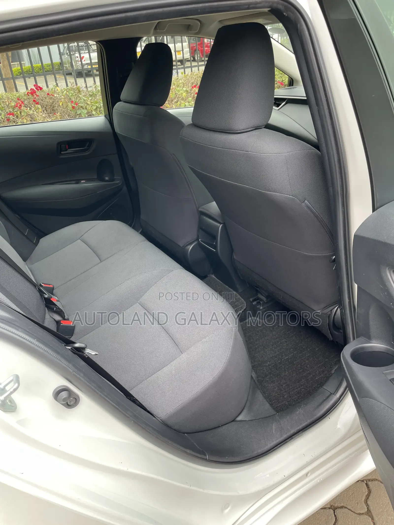 Toyota Corolla Touring 2019 White
