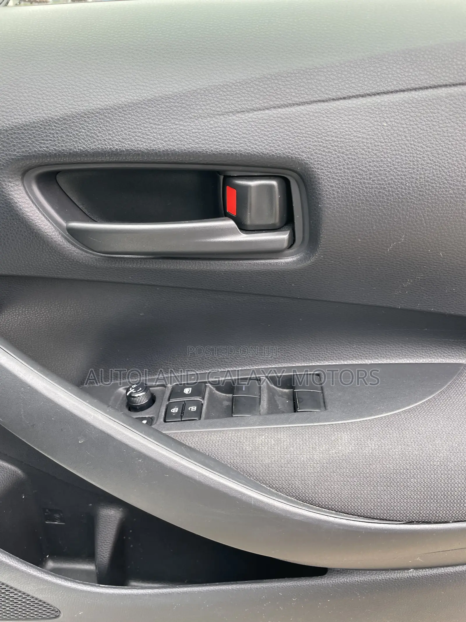 Toyota Corolla Touring 2019 White