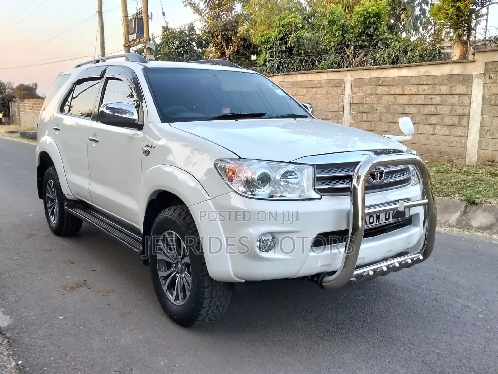 Toyota Fortuner 4.0 AWD 2007 White