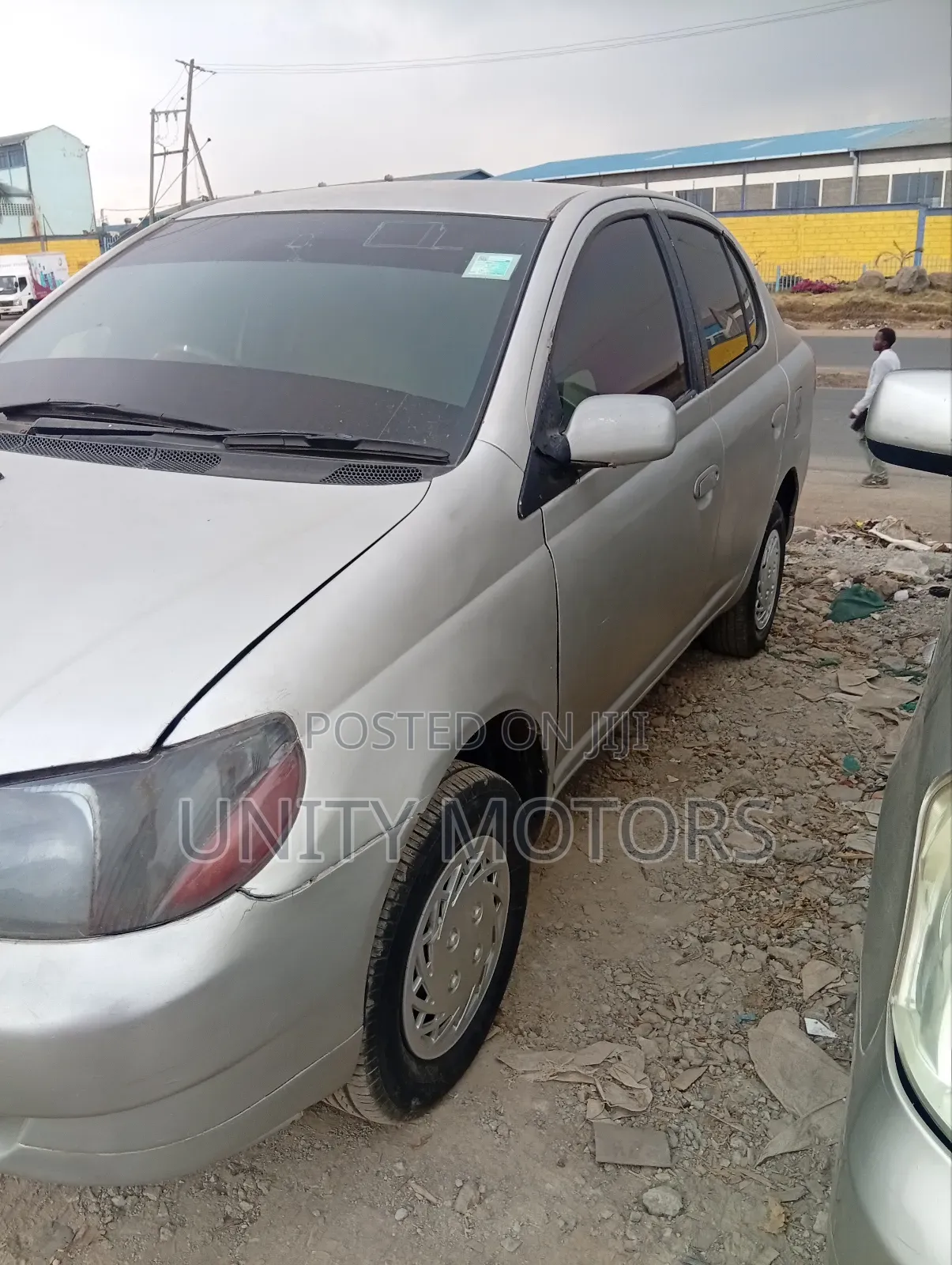 Toyota Platz 2002 Silver