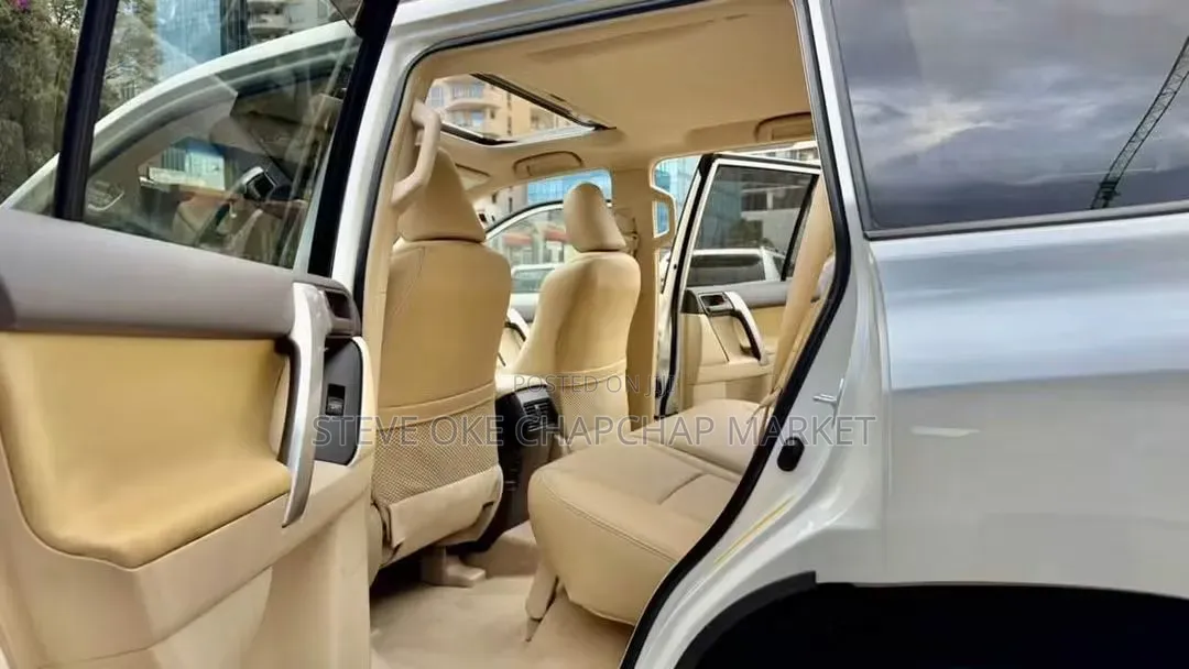 Toyota Land Cruiser Prado 2.8 2021 White