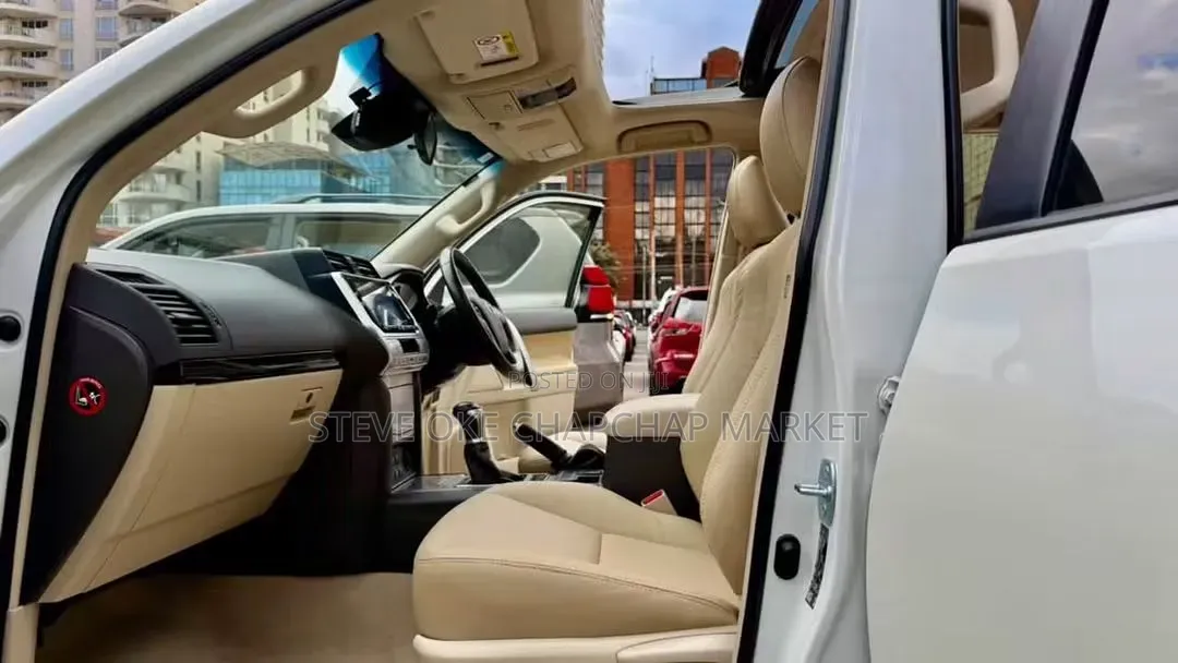 Toyota Land Cruiser Prado 2.8 2021 White