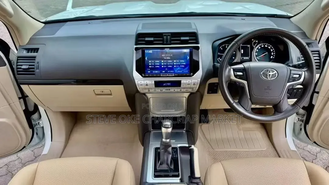 Toyota Land Cruiser Prado 2.8 2021 White