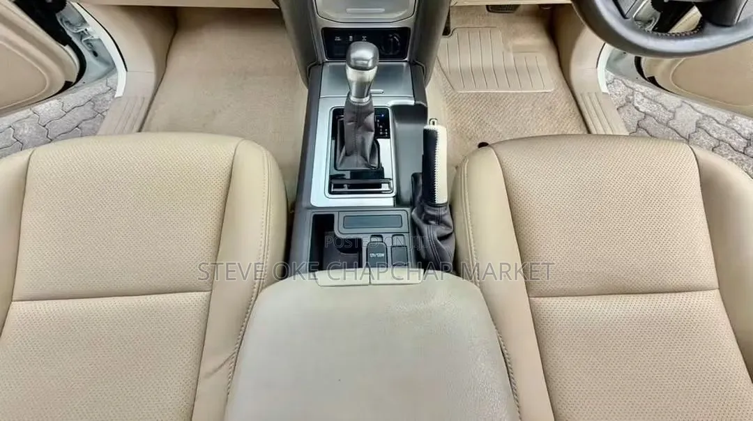 Toyota Land Cruiser Prado 2.8 2021 White