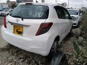 Toyota Vitz 2011 White