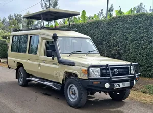 Toyota Land Cruiser 2017 Gold
