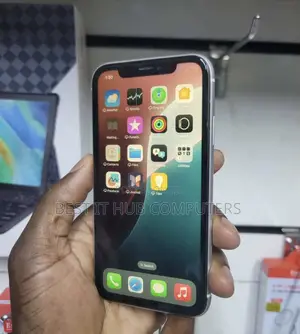 Apple iPhone XR 128 GB White