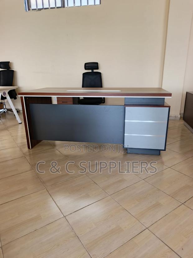 2.0M Executive Desk