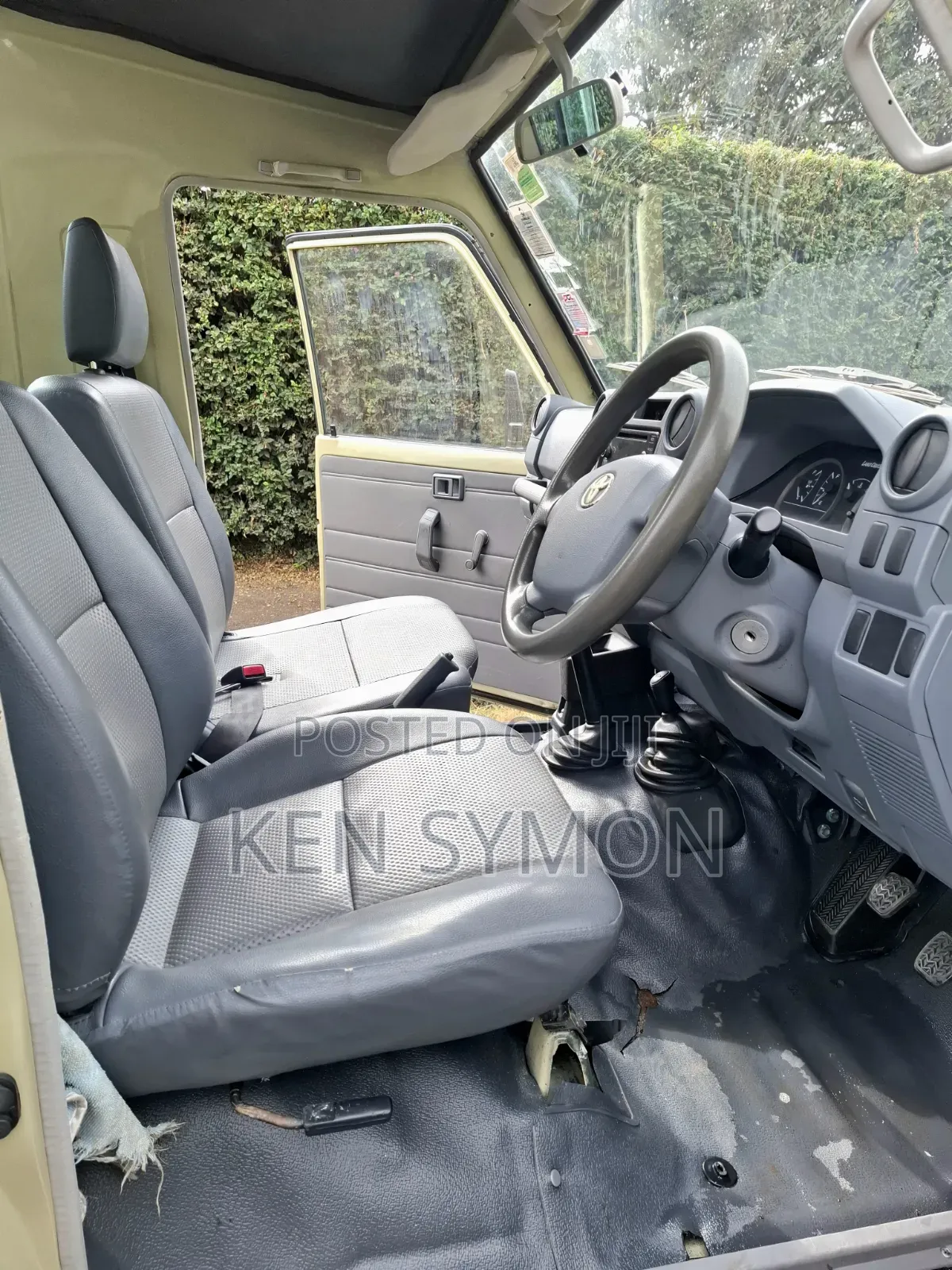 Toyota Land Cruiser 2017 Gold
