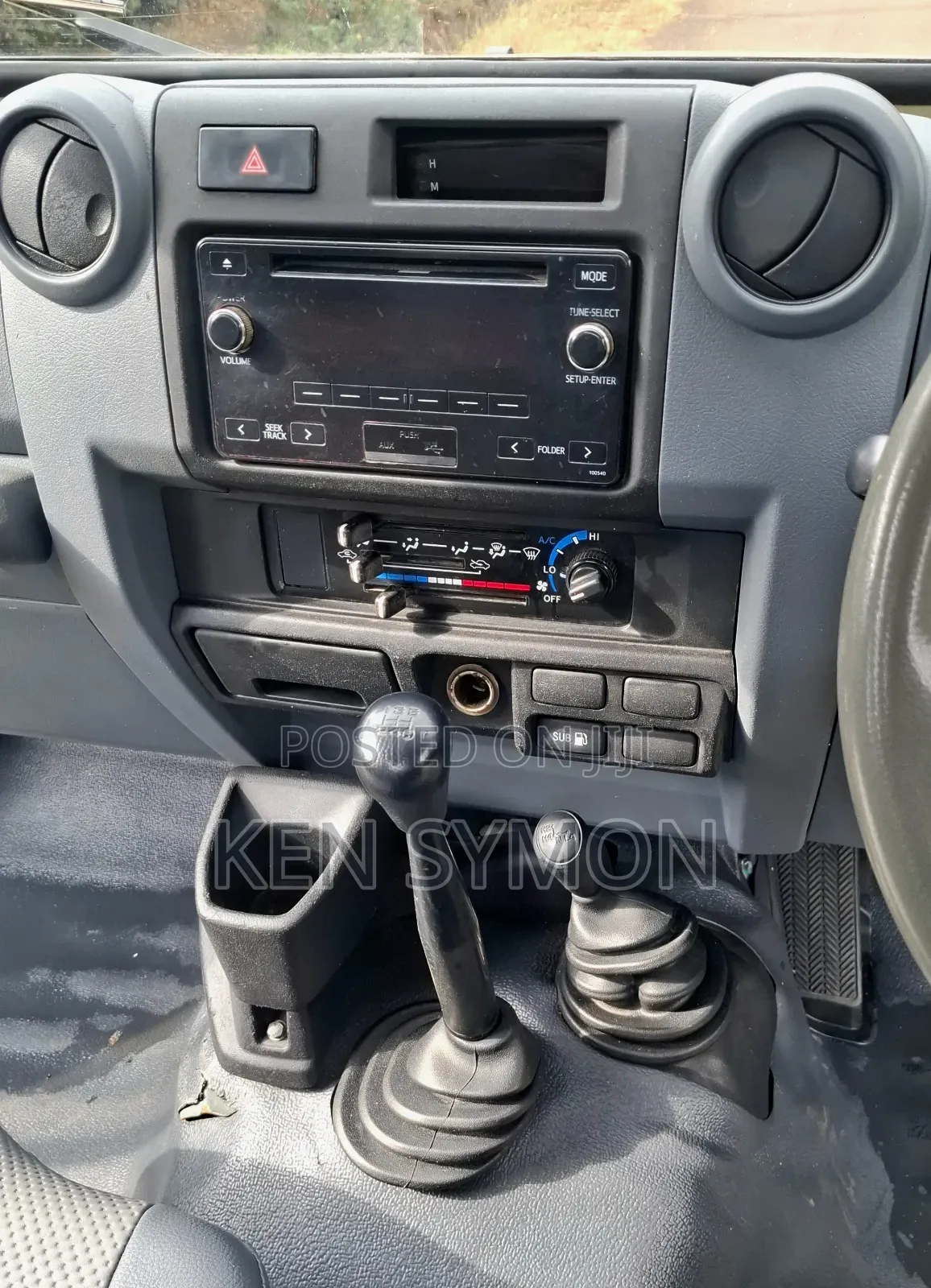 Toyota Land Cruiser 2017 Gold