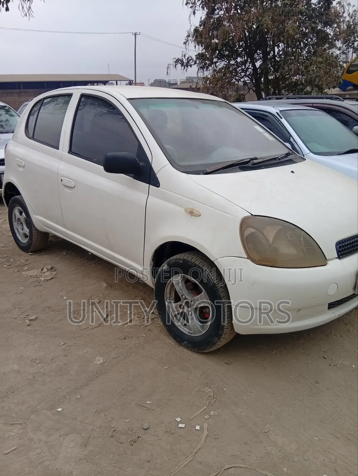Toyota Vitz 2002 White