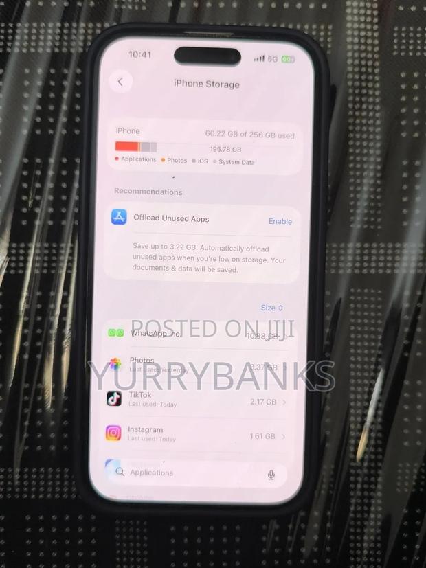 Apple iPhone 15 256 GB White - main view