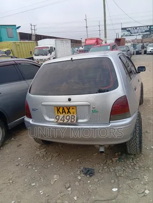 Toyota Starlet 2003 Silver