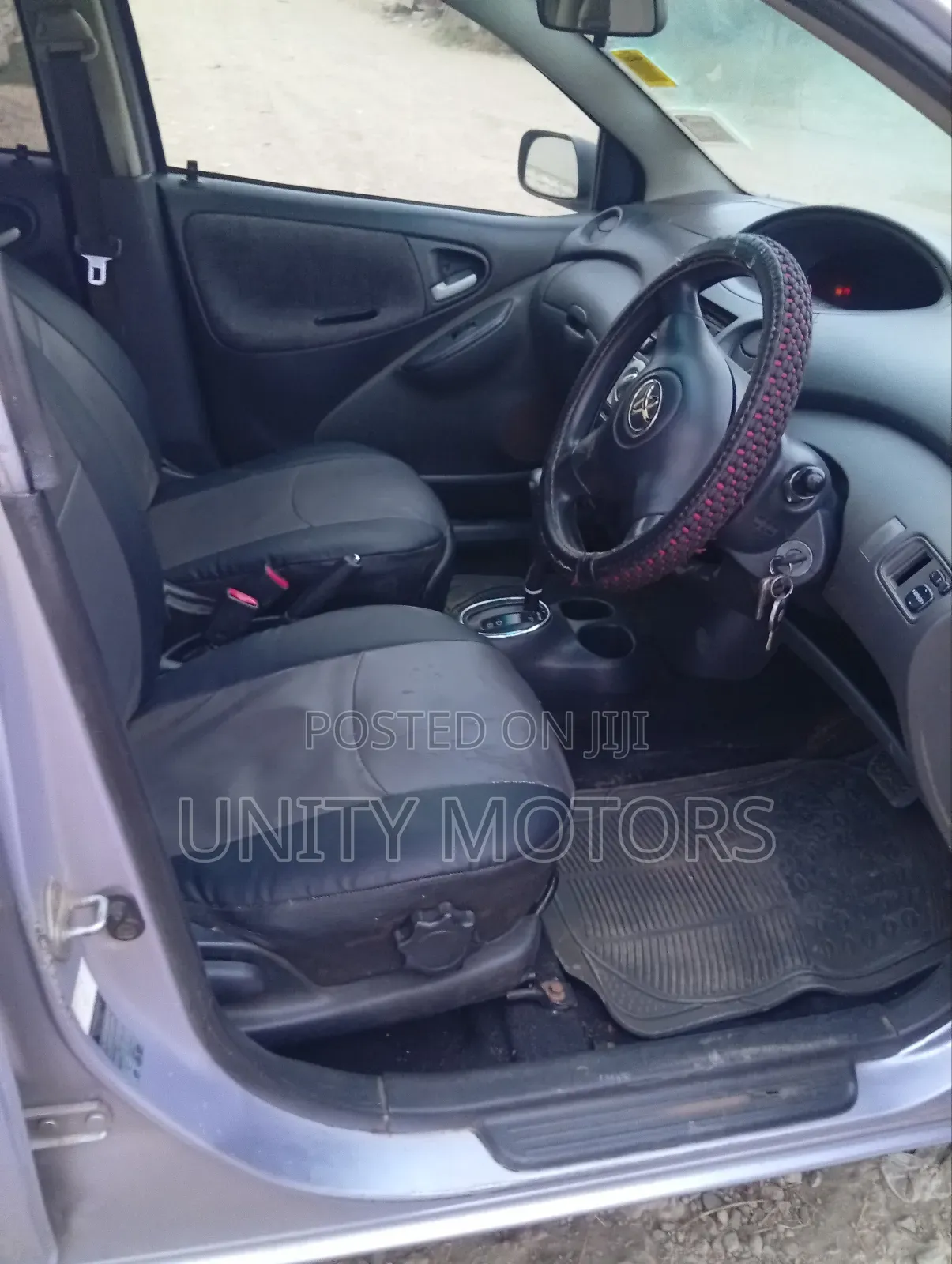 Toyota Vitz 2004 Purple