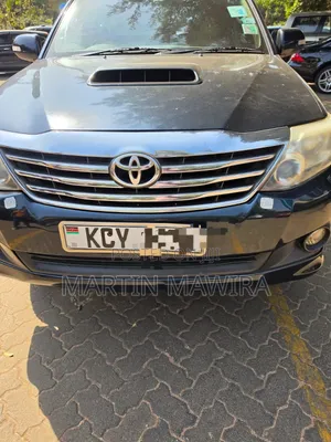 Toyota Fortuner 2013 Black