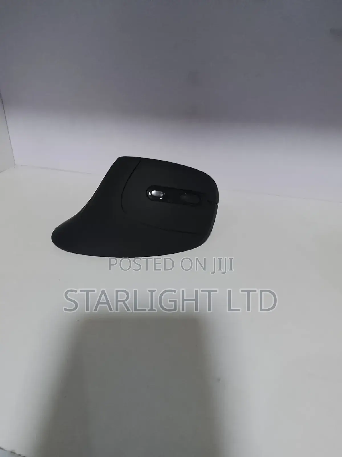 Minimalist Black Left-Handed / Right-Handed Vertical Mouse
