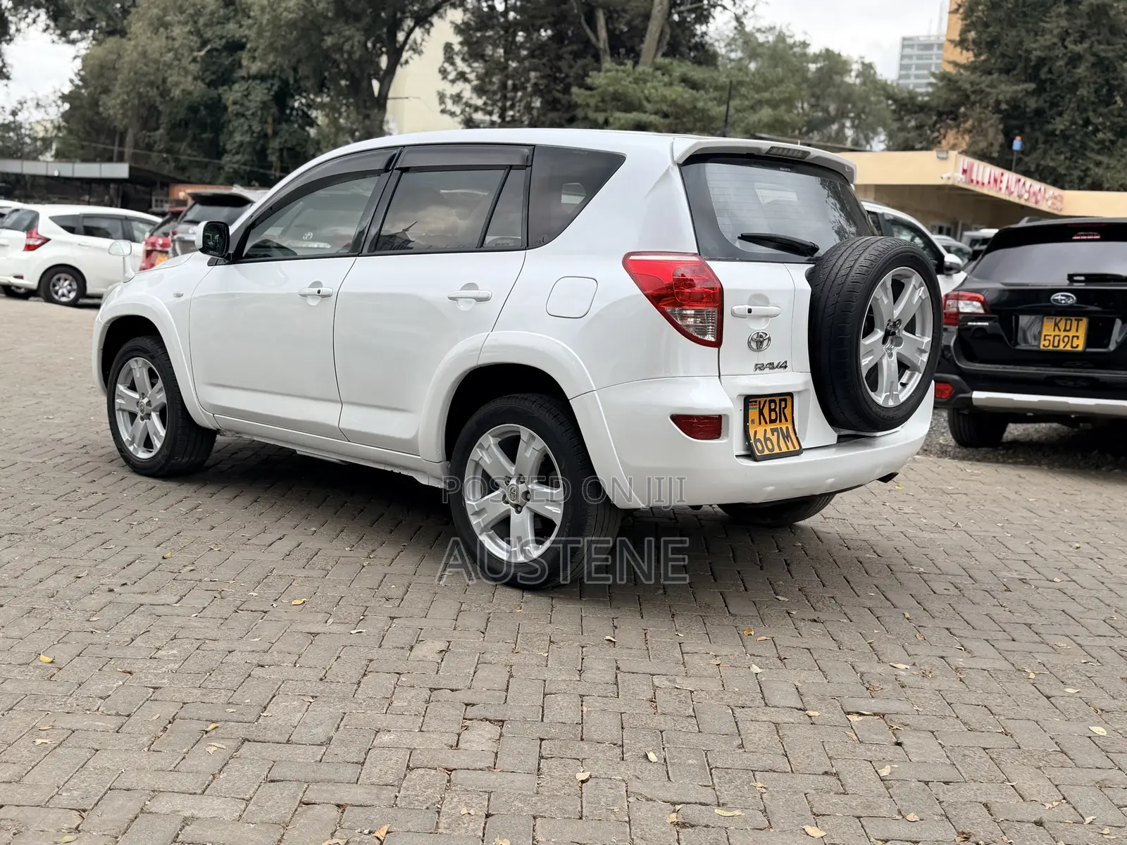 Toyota RAV4 2006 White