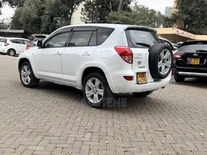 Toyota RAV4 2006 White