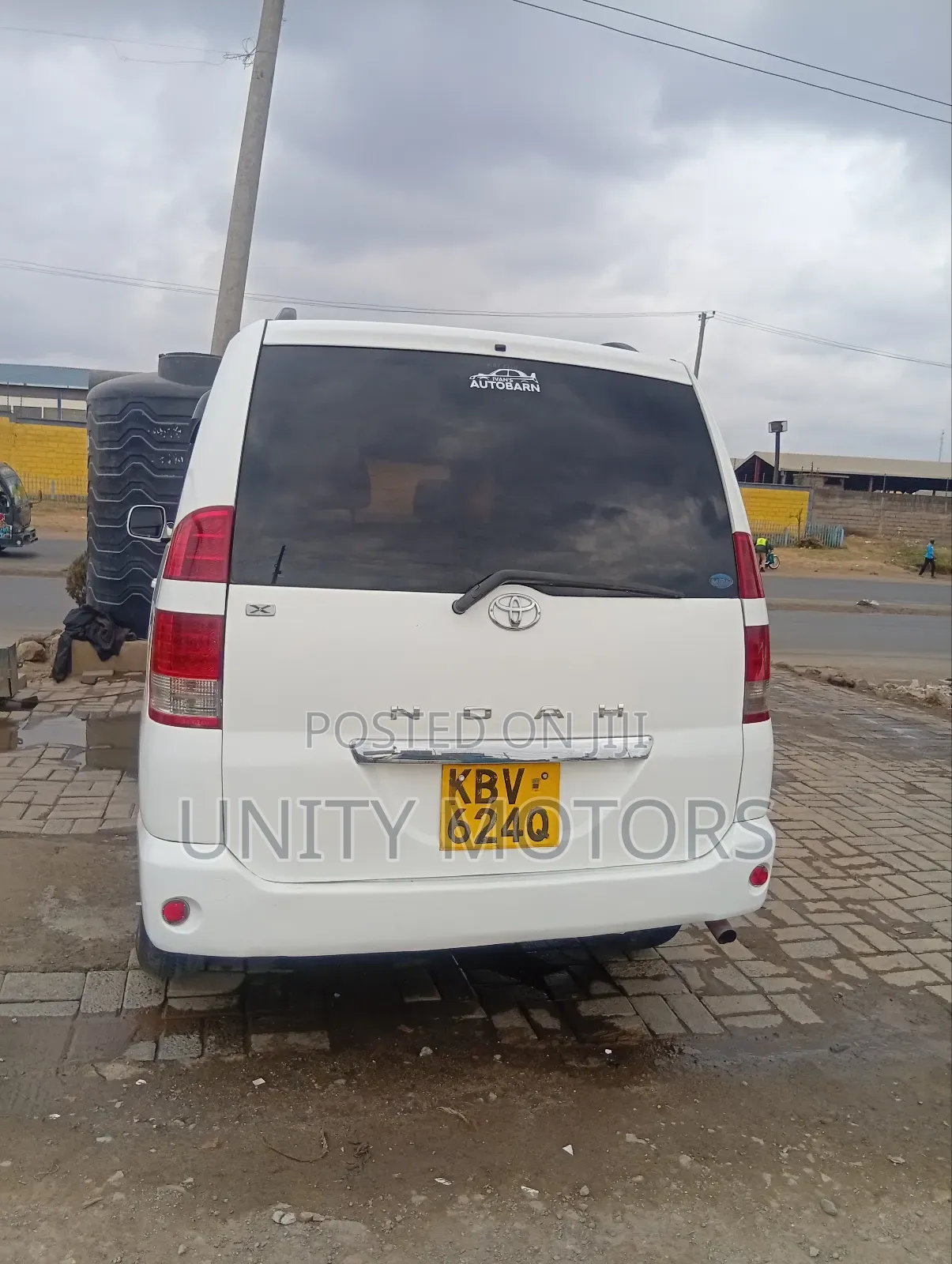 Toyota Noah 2006 White