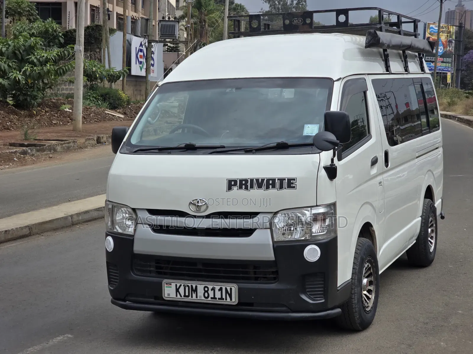 Toyota HiAce 2016 White