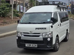 Toyota HiAce 2016 White