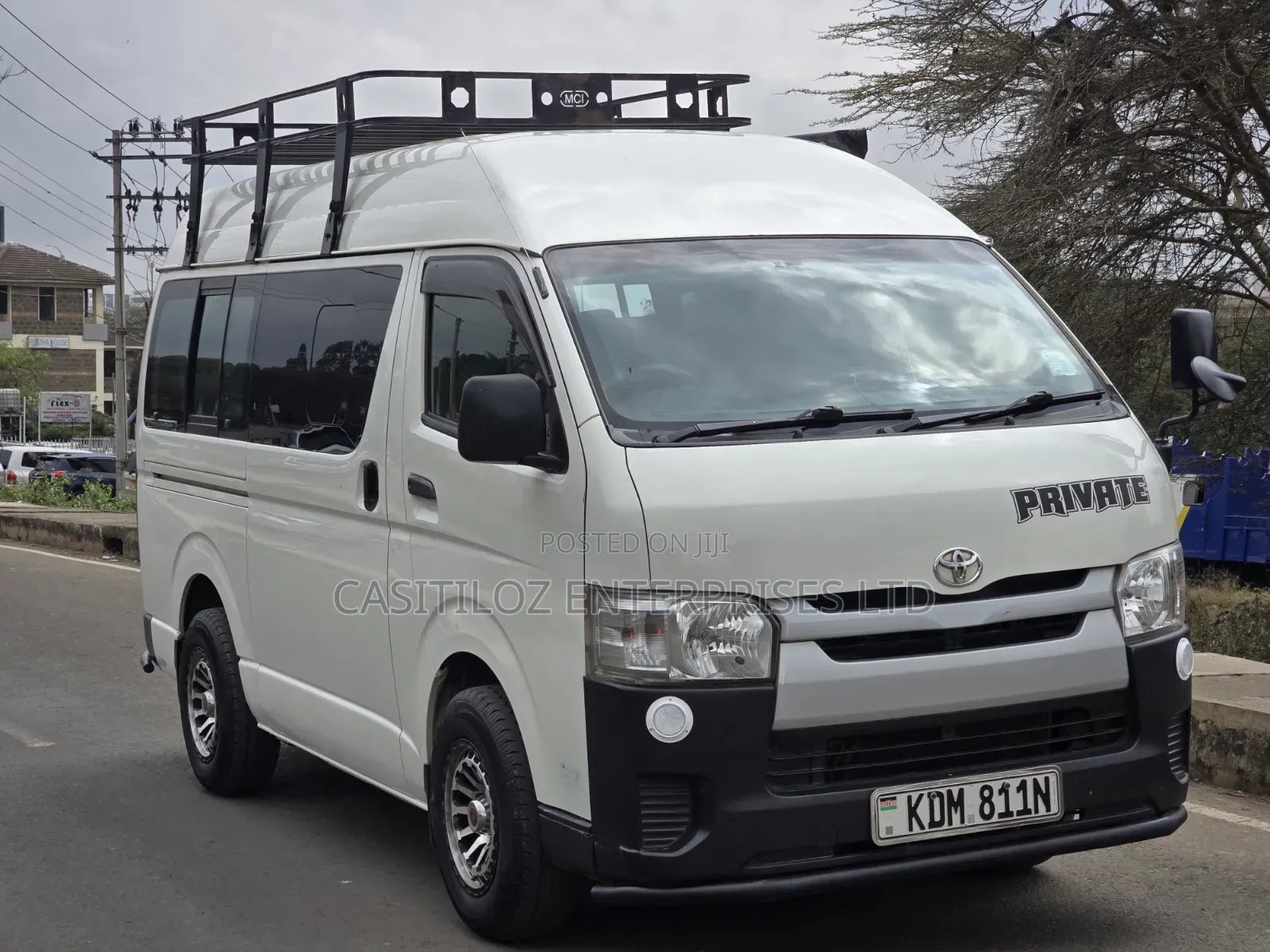 Toyota HiAce 2016 White