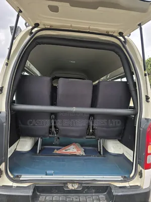 Toyota HiAce 2016 White
