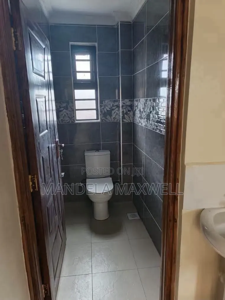 Mini Flat in Katani for rent