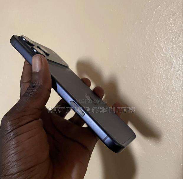 Apple iPhone 17 Pro Max 256 GB Blue - thumbnail 3