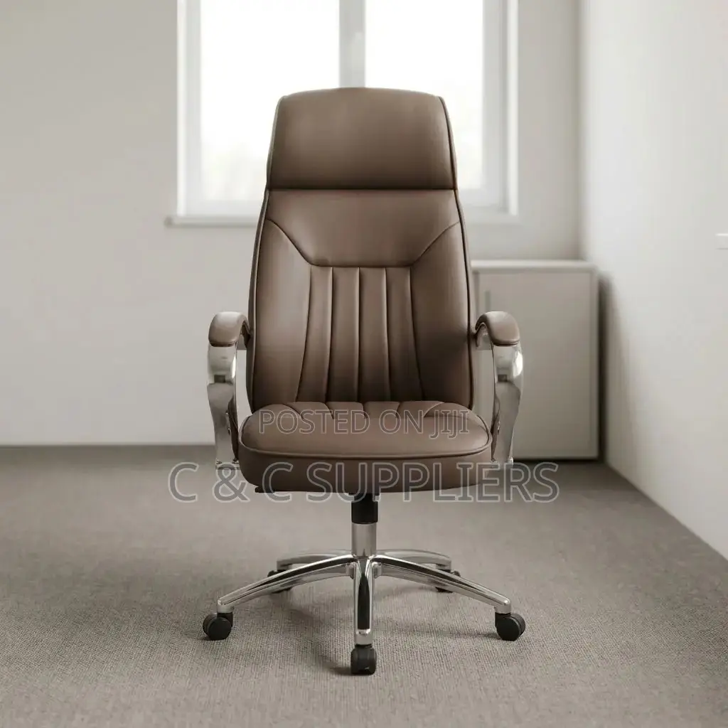 Executive Brown Leather Boss Chair.