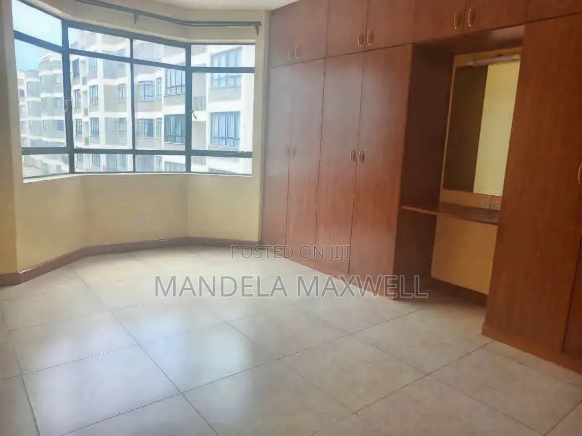 3bdrm Apartment in Gateway Mall Area for rent