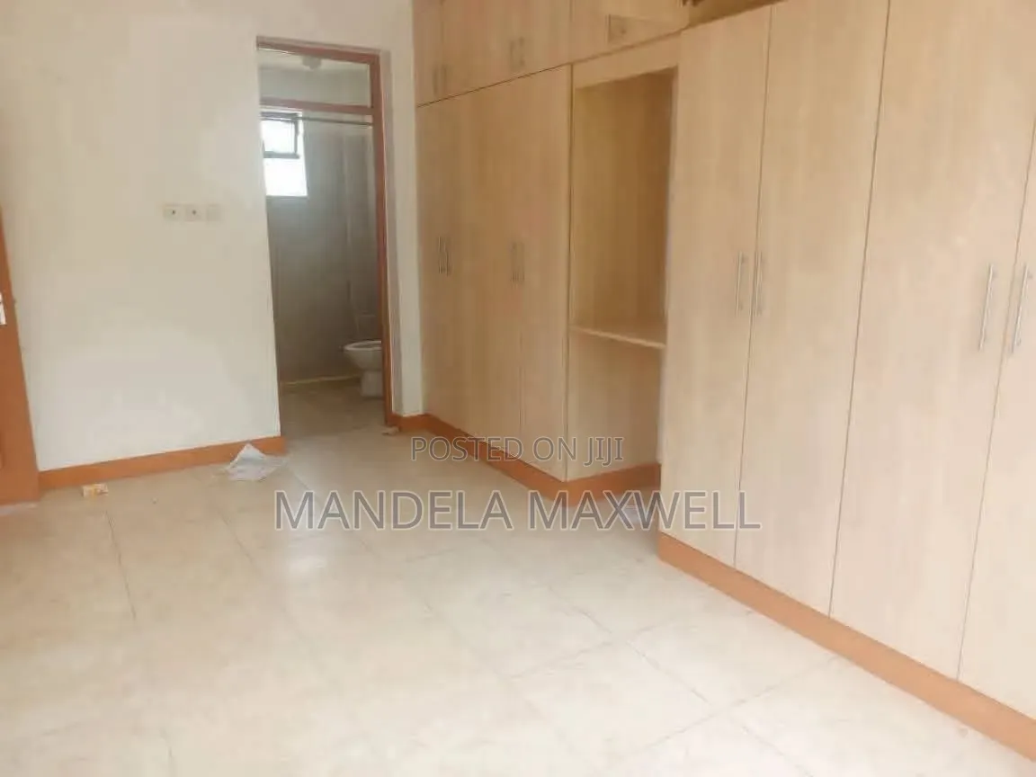 3bdrm Apartment in Gateway Mall Area for rent