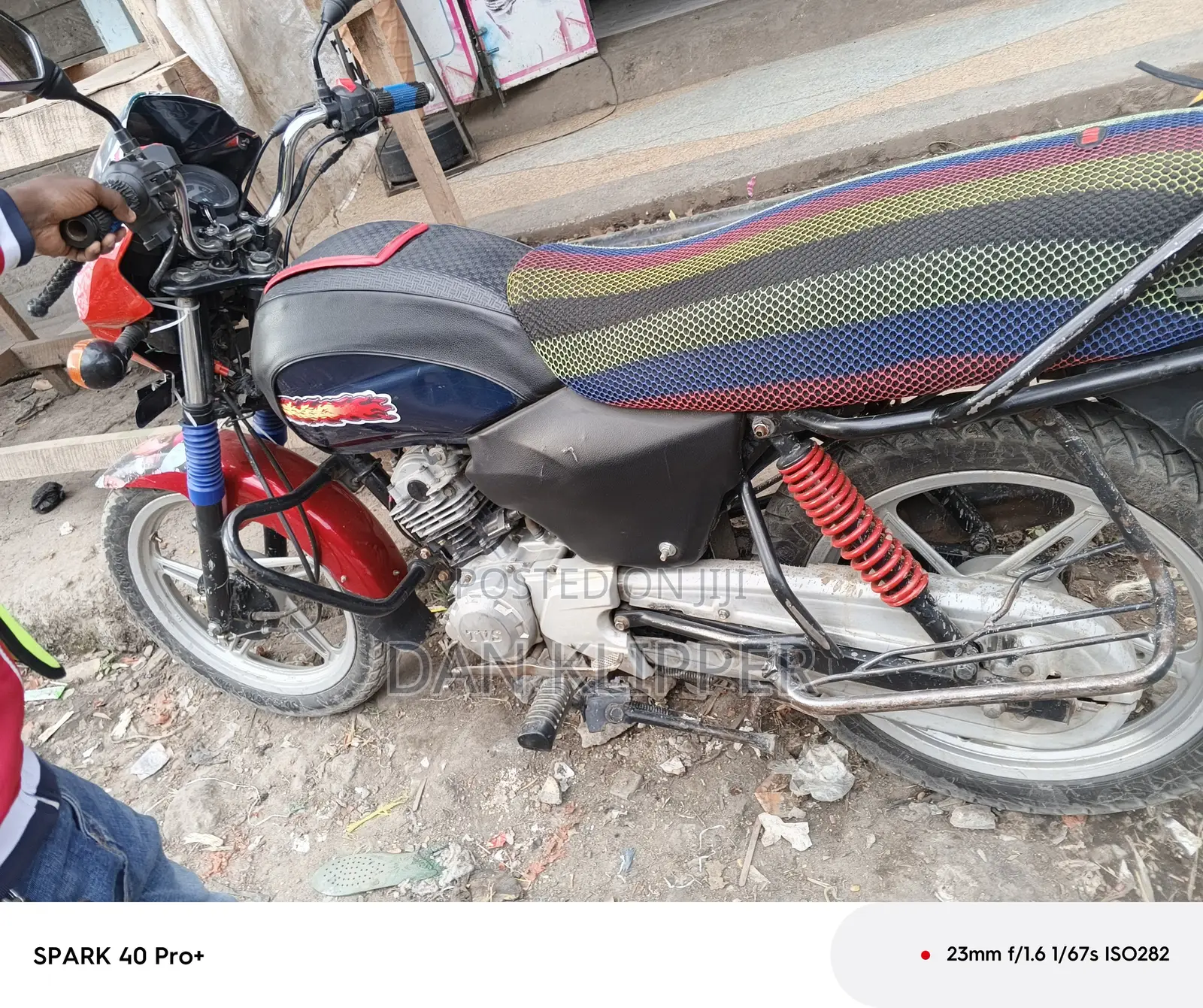 TVS HLX 125 2021 Blue