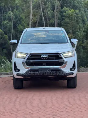 Toyota Hilux 2021 Pearl
