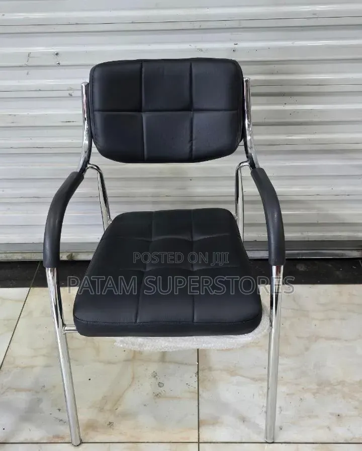 Black Padded Visitor Office Chair