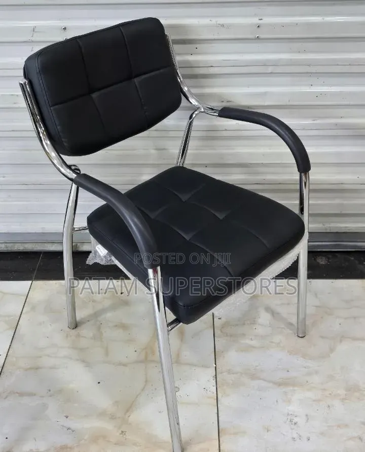 Black Padded Visitor Office Chair