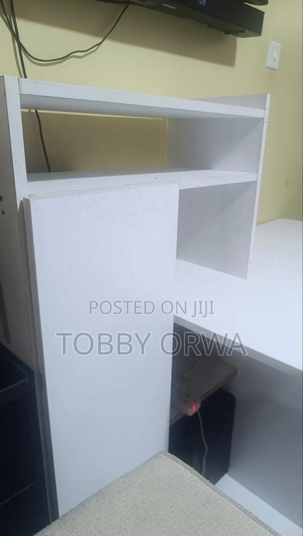 Study Table - thumbnail 4
