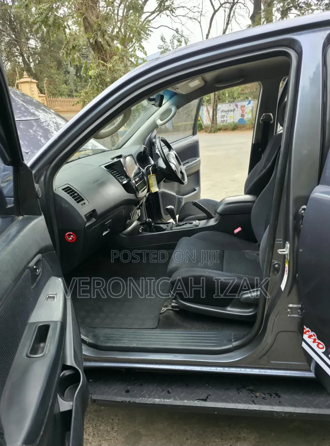 Toyota Hilux 2014 Gray