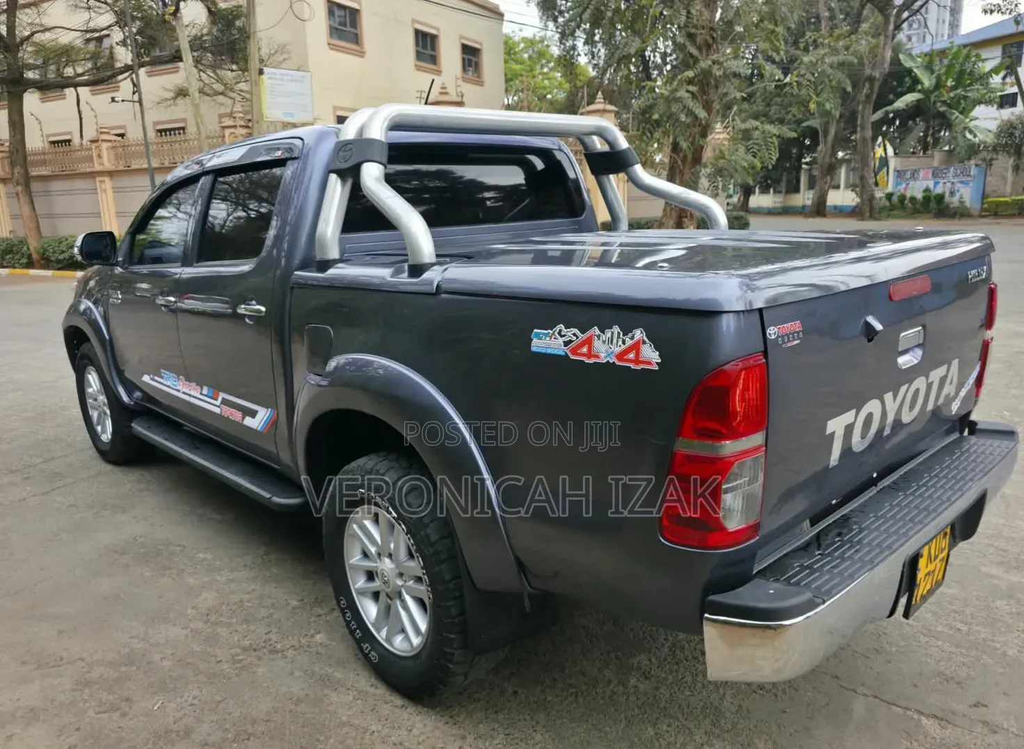 Toyota Hilux 2014 Gray