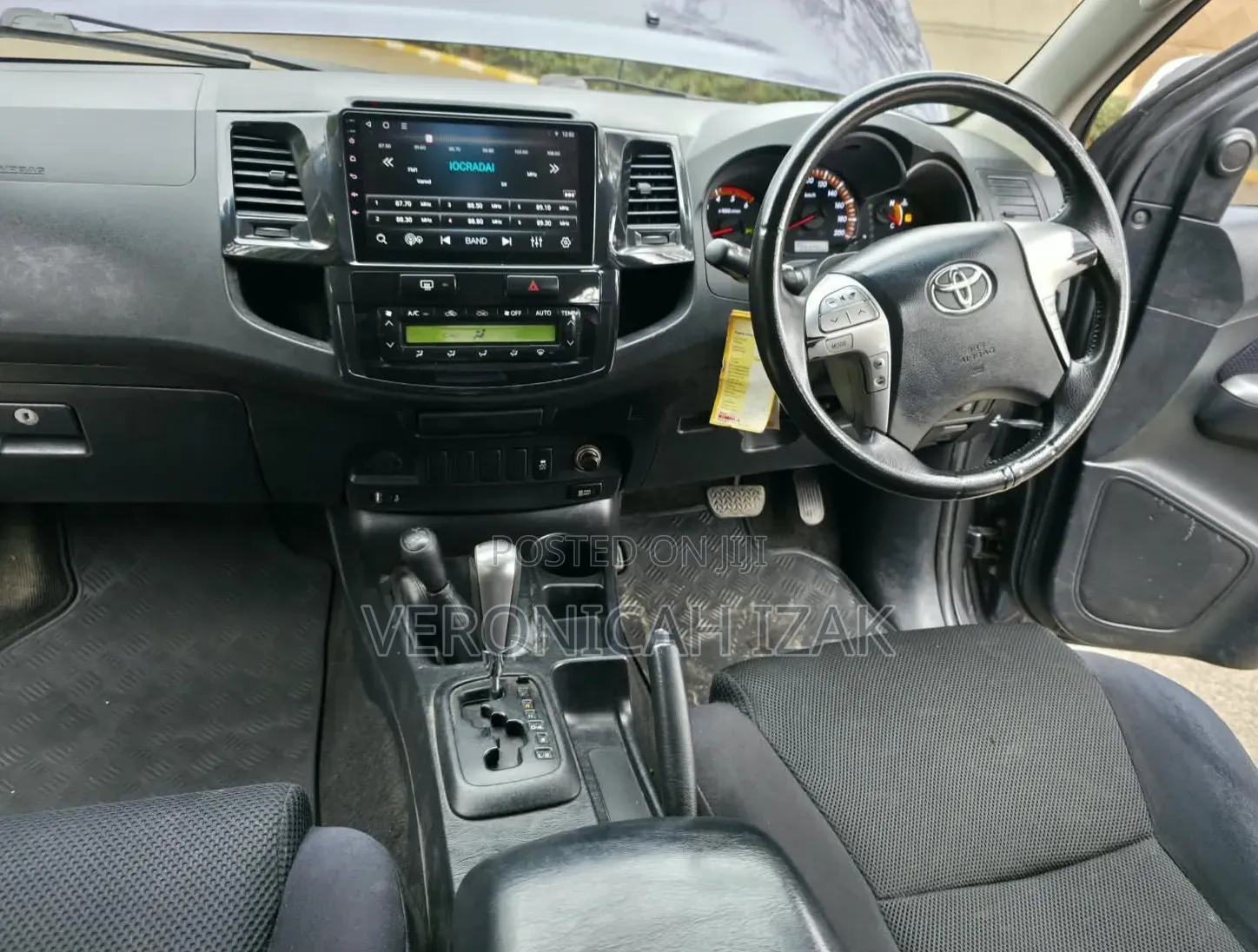 Toyota Hilux 2014 Gray