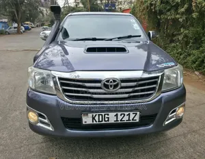 Toyota Hilux 2014 Gray