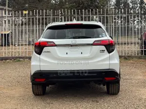 Honda Vezel 1.5 Hybrid 2WD 2019 White