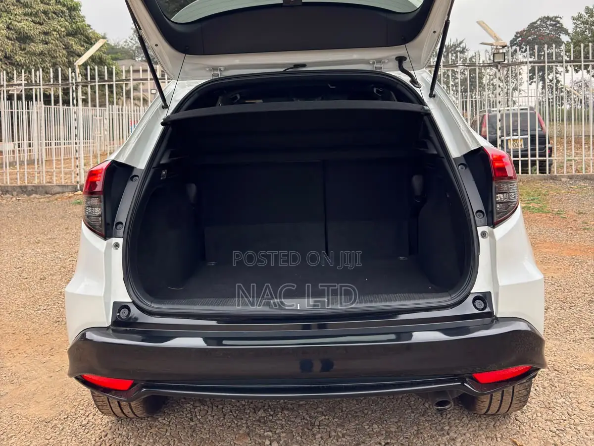 Honda Vezel 1.5 Hybrid 2WD 2019 White
