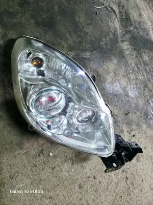 Mazda Verisa Headlight