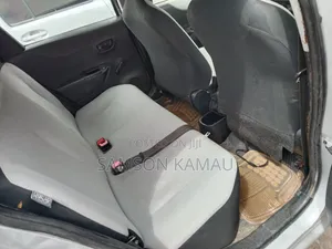 Toyota Vitz 2012 Silver