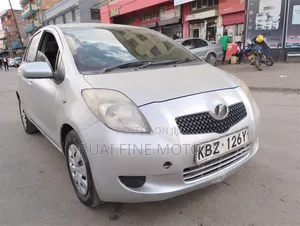 Toyota Vitz 2007 Purple