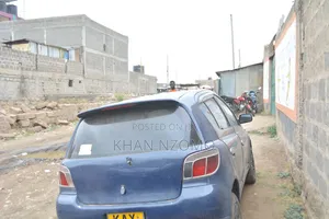 Toyota Vitz 2005 Blue